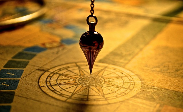 Guida spirituale digitale: cartomanzia e astrologia nell’era di internet